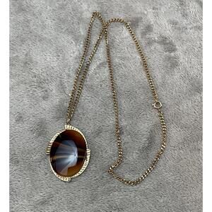Vintage 1970s Gold Sarah Coventry Carmeltone Tigers Eye Pendant Necklace